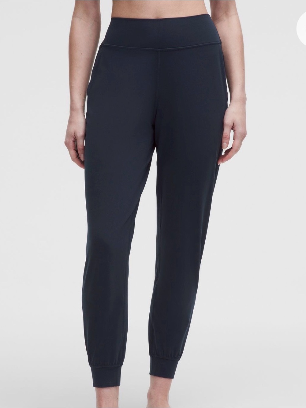 Lululemon Align high rise joggers (never worn)